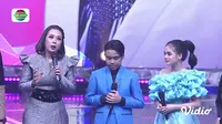 Soimah Terkagum-kagum Melihat Penampilan Duet Eby (Bima) dan Putri Isnari yang Begitu Sempurna di panggung Dangdut Academy 5. (Indosiar)