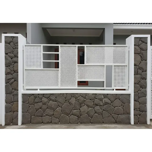Pagar Batu Alam Berpadu Besi Minimalis, Gaya Rustic Elegan