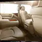 Salah satu alternatif yang dapat dilakukan untuk membuat interior mobil lebih mewah adalah dengan memasang captain seat di baris kedua. 