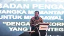 Ketua Badan Pengawas Pemilu RI, Abhan memberikan paparan saat Rakornas Bawaslu di Jakarta, Senin (10/12). Rakornas untuk memperkuat koordinasi pengawasan Pemilu 2019 di tingkat pusat, provinsi dan kabupaten/kota. (Liputan6.com/Faizal Fanani)