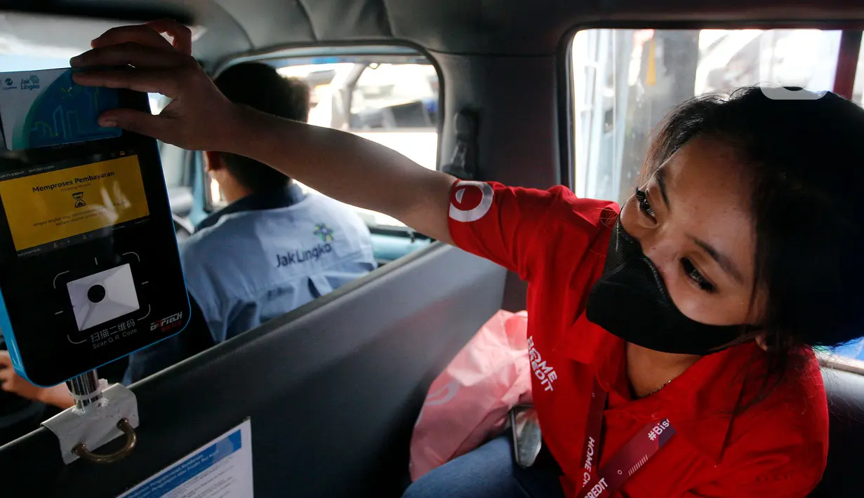 PJ Gubenur DKI Jakarta Heru Budi Hartono berencana akan mengganti Jak Lingko dengan MikroTrans. (Liputan6.com/Johan Tallo)