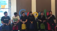 Perwakilan 6 startup Indonesia bersama Borrys Hasian, UI/UX Expert Google dan Erica Hanson, Developer Relation Program Manager Google. Liputan6.com/Jeko Iqbal Reza