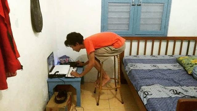 Potret 6 Bocah Menyusahkan Diri Sendiri Ini Bikin Geregetan