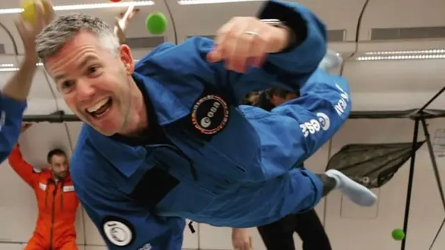 John McFall, astronot disabilitas pertama di dunia
