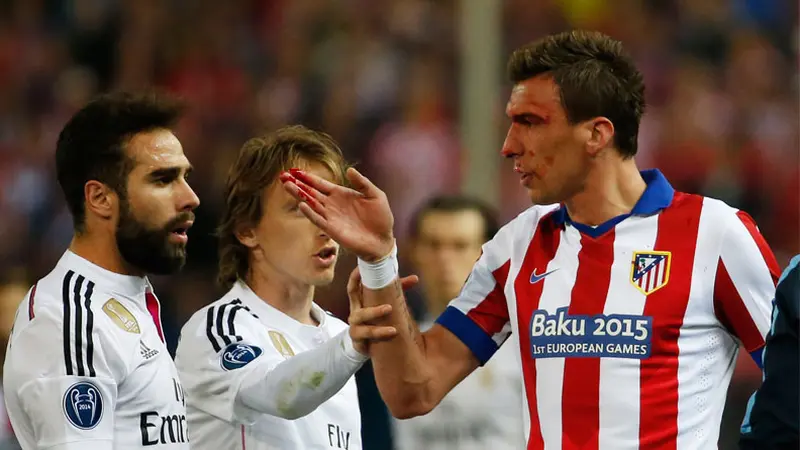 Bek Real Madrid Dani Carvajal diduga gigit bomber Atletico Madrid, Mario Mandzukic