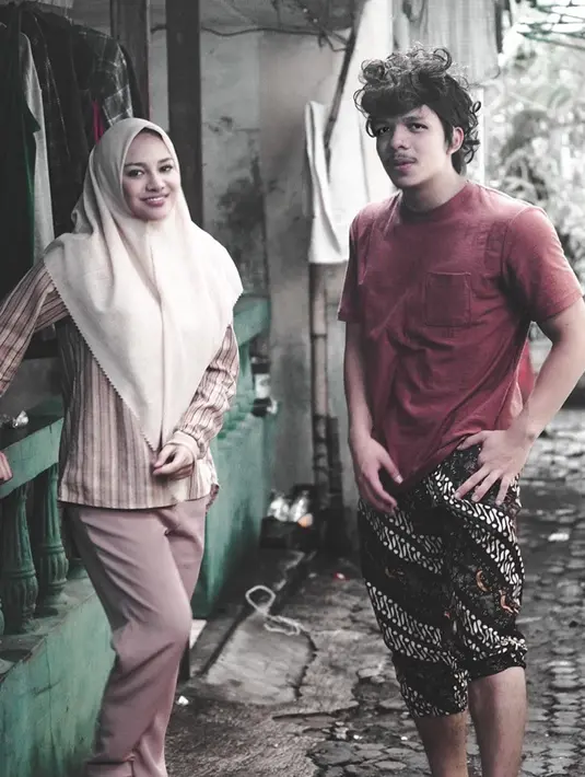 Bukan hanya itu, Aurel pun merasa jalinan asmaranya dengan Atta membawa pada hal yang positif. Aurel mengaku bisa menjadi sosok yang lebih baik setelah mengenal lebih dekat dengan Atta. (Instagram/aurelie.hermansyah)