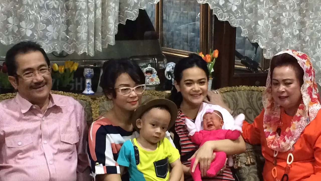 [Bintang] Shezy Idris
