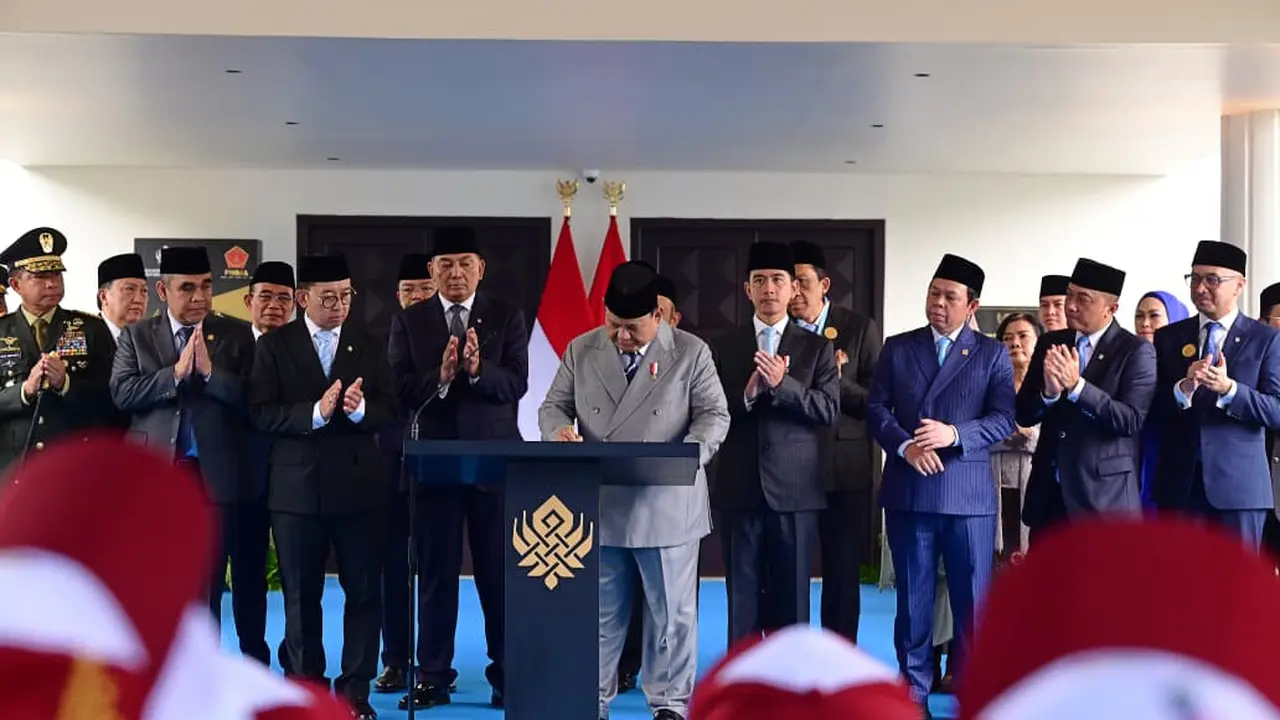 Presiden Prabowo Subianto meresmikan renovasi Museum Kesaktian Pancasila yang berada di kawasan Monumen Pancasila Sakti, Lubang Buaya, Jakarta, Kamis (1/10/2026) (Sekretariat Presiden)