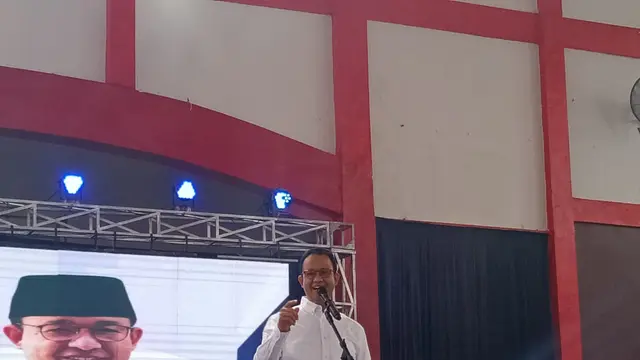 Calon presiden nomor urut satu Anies Baswedan saat menghadiri acara 'Memberikan Motivasi Menuju Perubahan' di Gelanggang Olah Raga (GOR) Ewangga, Kuningan, Jawa Barat, Sabtu (9/12/2023). (Merdeka.com/Rahmat Baihaqi)