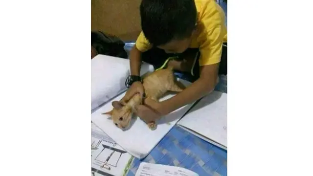 Kelakuan Nyeleneh 6 Orang yang Menggambar Ini Bikin Geleng Kepala
