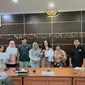 Aktivis Pekerja Migran Indonesia (PMI) Rieke Diah Pitaloka mendatangi Komnas HAM untuk meminta bantuan adanya Pekerja Migran Indonesia (PMI) diduga menjadi korban TPPO di Suriah. (Ist)