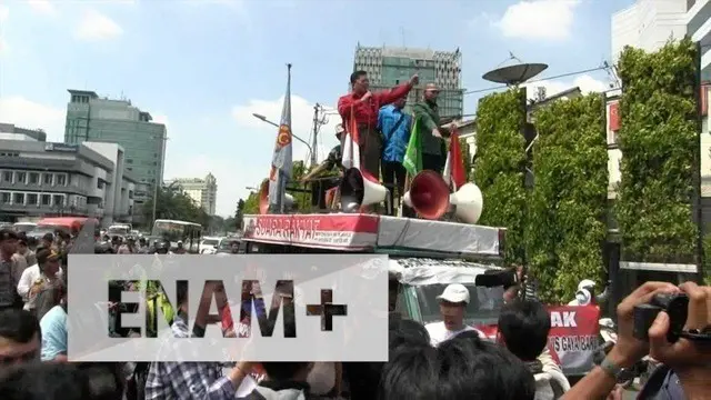Demo Anti Simposium PKI Berujung Ricuh