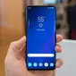 Foto smartphone konsep yang diduga merupakan desain Galaxy S10 (Foto: Twitter @VenyaGeskin1)