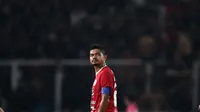 Stiker Persija Jakarta, Bambang Pamungkas, saat melawan Persebaya Surabaya pada laga Liga 1 di SUGBK, Jakarta, Selasa (17/12). Bepe mengakhiri kariernya pada musim ini. (Bola.com/Yoppy Renato)