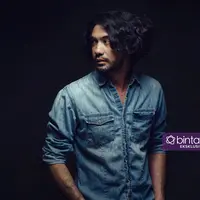 Eksklusif Reza Rahadian (Foto: Daniel Kampua, DI: Muhammad Iqbal/Bintang.com)
