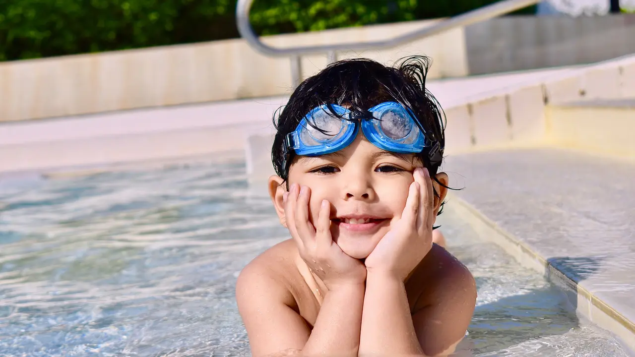 Ilustrasi berenang