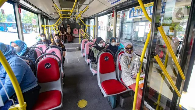 Bus Transjakarta Khusus Wanita Kembali Beroperasi