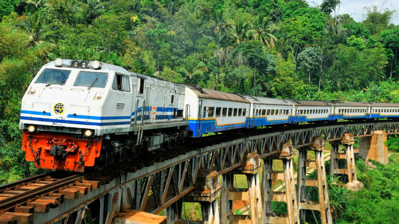 Untuk Memperbaiki Iklim Kita Butuh Kereta Api, Why?