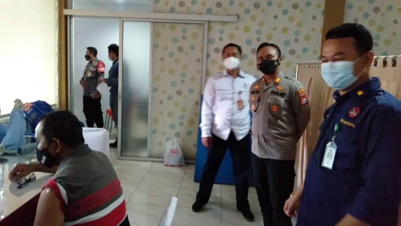 Suasana Di Dalam Ruangan Vaksinasi. (Selasa, 29/06/2021). (Dokumentasi KSKP Banten).