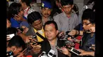 Kadiv Humas Mabes Polri Irjen Pol Ronny F Sompie saat memberikan keterangan terkait penangkapan Wakil Ketua KPK Bambang Widjojanto di Mabes Polri, Jakarta,  Jumat (23/1/2015). (Liputan6.com/Miftahul Hayat)