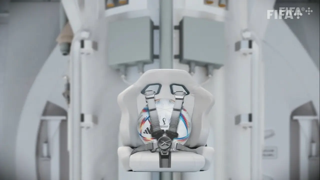 Bola Piala Dunia 2022 Al Rihla dibawa ke luar angkasa oleh Qatar Airways, SpaceX, dan Starlink (FIFA)