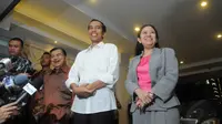 Agar bisa berjalan lancar, Jokowi mengaku pentingnya peran Ketua Fraksi PDIP di DPR Puan Maharani untuk bisa memberi masukan dan melihat peta demokrasi yang ada di legislatif, Jakarta, (27/9/14). (Liputan6.com/Herman Zakharia)