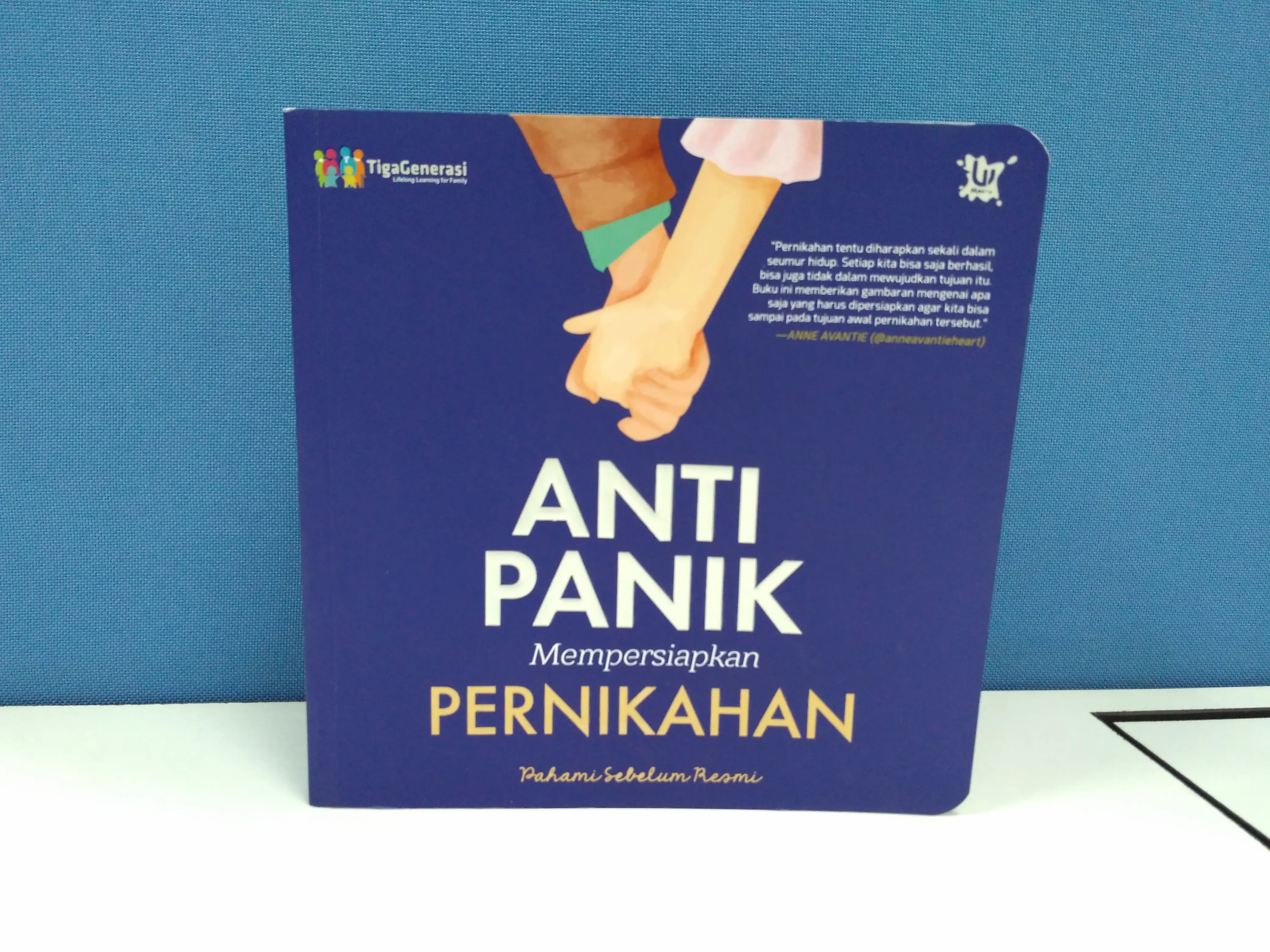 Buku ini membasah persiapan pernikahan dengan detail. 