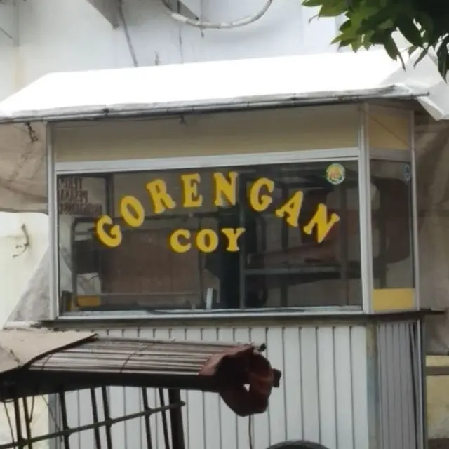 6 Tulisan Nyeleneh di Gerobak Gorengan Ini Bikin Pembeli Senyum Tipis