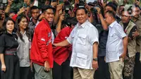 Kedatangan jajaran DPP PSI dan Ketua Umum baru PSI, Kaesang Pangarep disambut drum band Canka Garuda Yaksa dari Partai Gerindra. (Liputan6.com/Angga Yuniar)