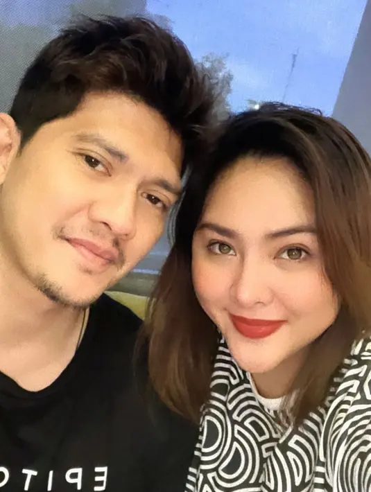 Audy yang saat itu tidak suka nonton film, dipaksa teman-temannya menonton film yang sedang viral yang dibintangi Iko Uwais. Ia pun sangat terkesan dengan aktingnya Iko. Kekagumannya tersebut dituangkan dalam Twitter. [Instagram/audyitem]