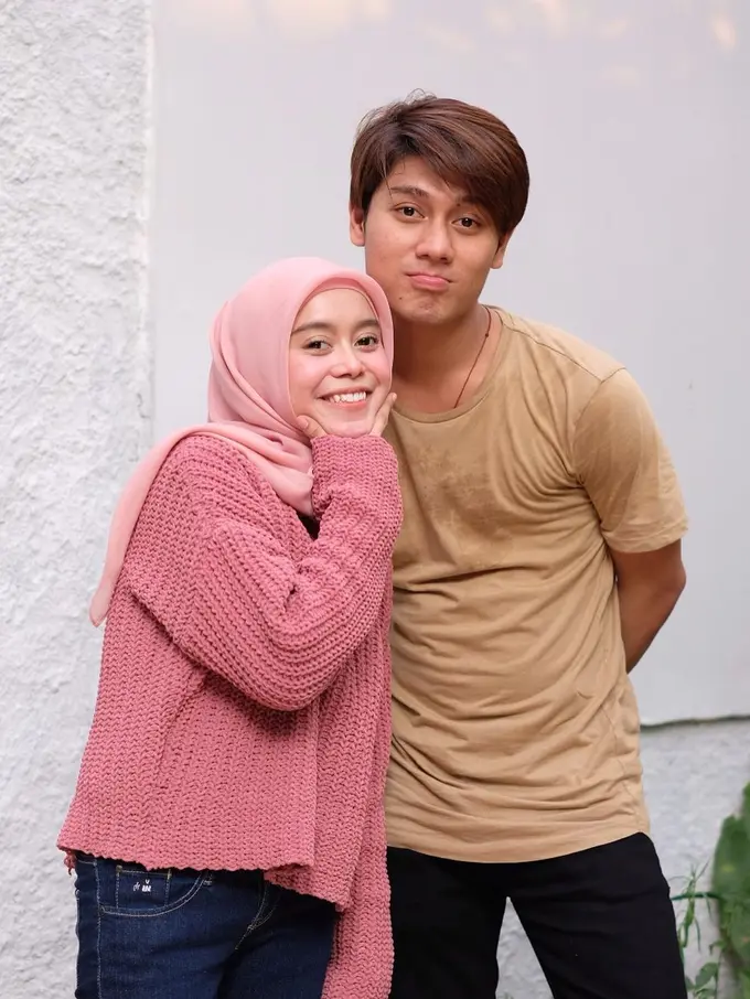 [Fimela] Lesti Kejora dan Rizky Billar