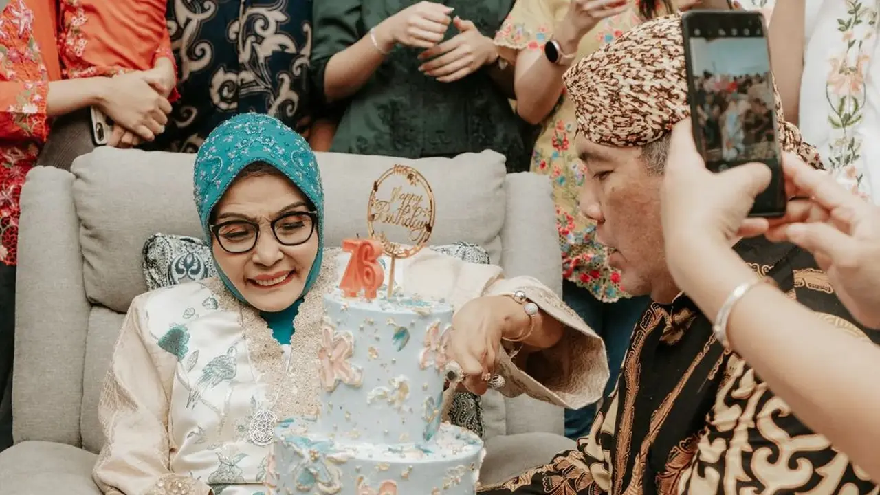 Larasatun ibunda Mayangsari.