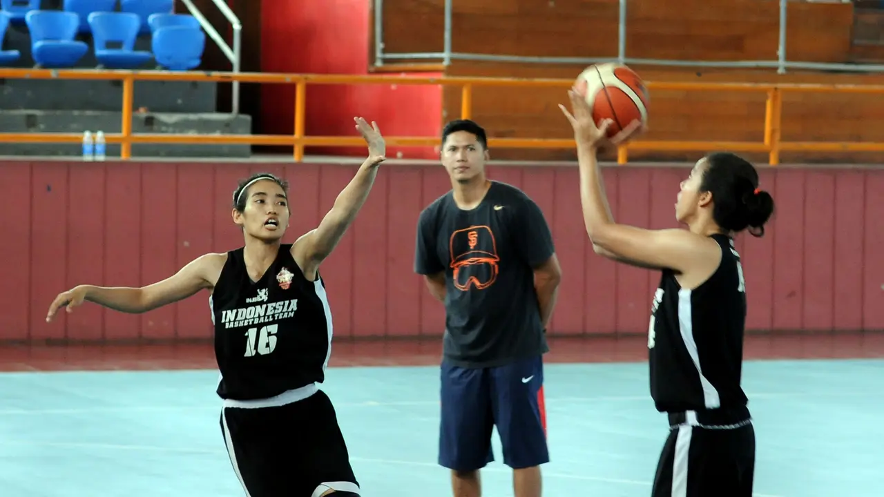 Tim Basket Putri Indonesia Mantapkan Pola Latihan