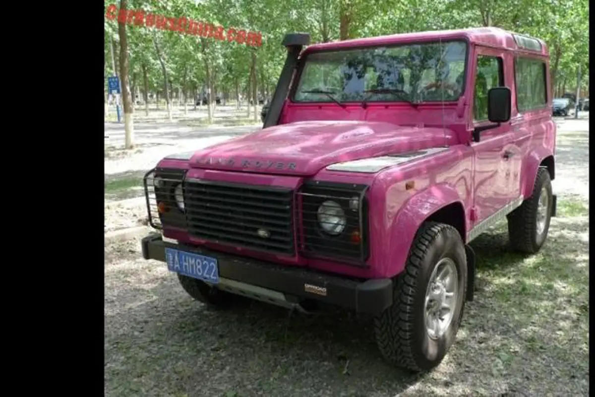Cuma Di Tiongkok, Land Rover Defender Dikelir Kemayu