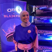 Begini lho cara Nycta Gina memberika camilan pada anaknya