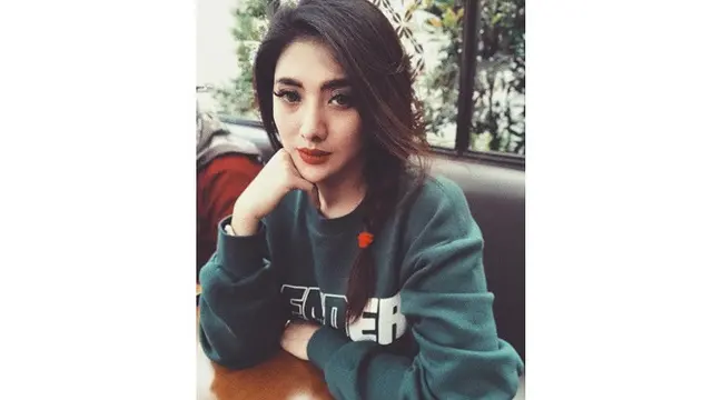 Tak Banyak yang Menyadari, 5 Seleb Cantik Ini Ternyata Berdarah Jepang