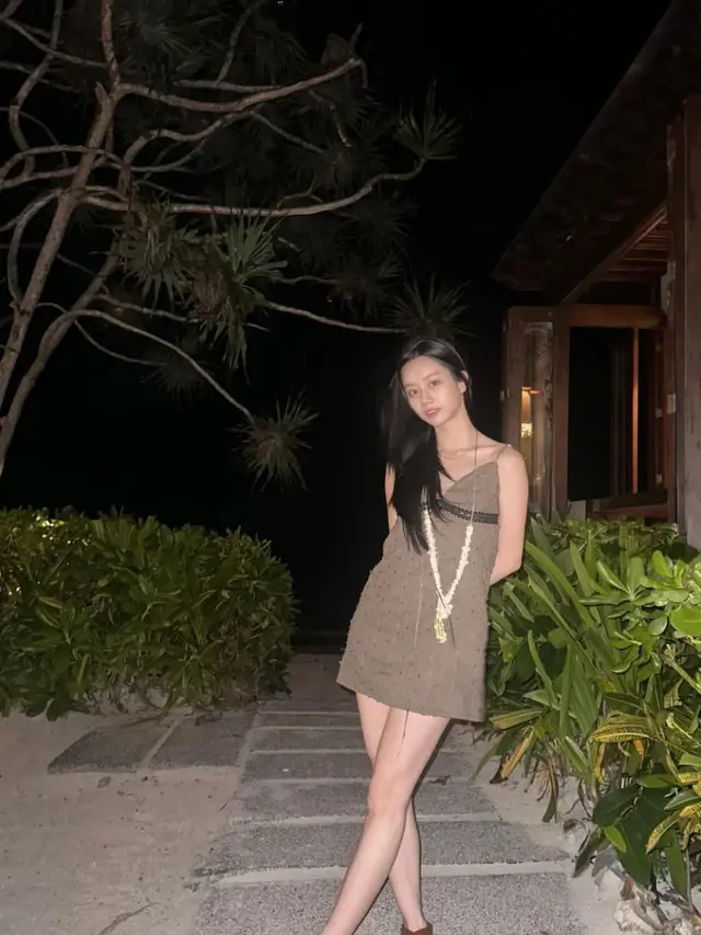 Rahasia penurunan berat badan Lee Hyeri saat liburan di Filipina. (credit: instagram.com/hyeri_0609)