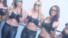 Pesona para gadis di lintasan sirkuit MotoGP seri Catalunya menambah semarak atmosfir kompetisi.