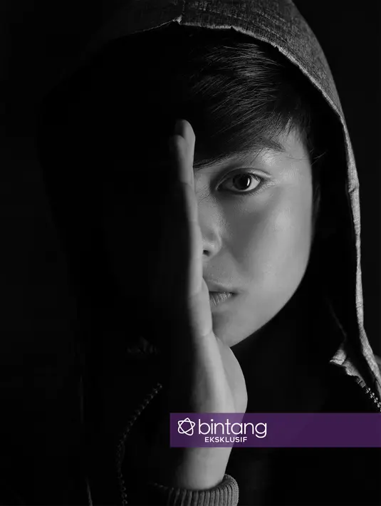 "Sebenarnya ikut model itu untuk melatih percaya diri juga karena aku memang malu banget berhadapan dengan banyak orang. Lama-lama enjoy ikutin lomba karena setiap ikut lomba selalu dapat juara," ujarnya. (Deki Prayoga/Bintang.com)