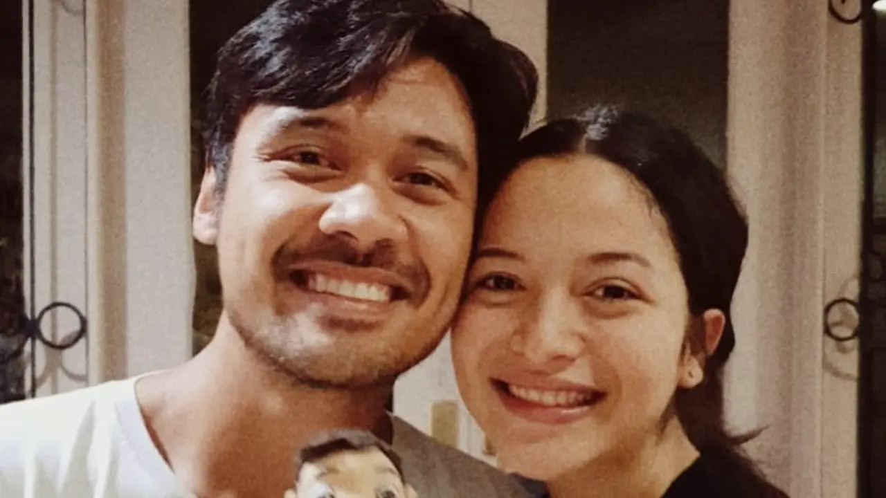 [Bintang] Chicco Jerikho dan Putri Marino