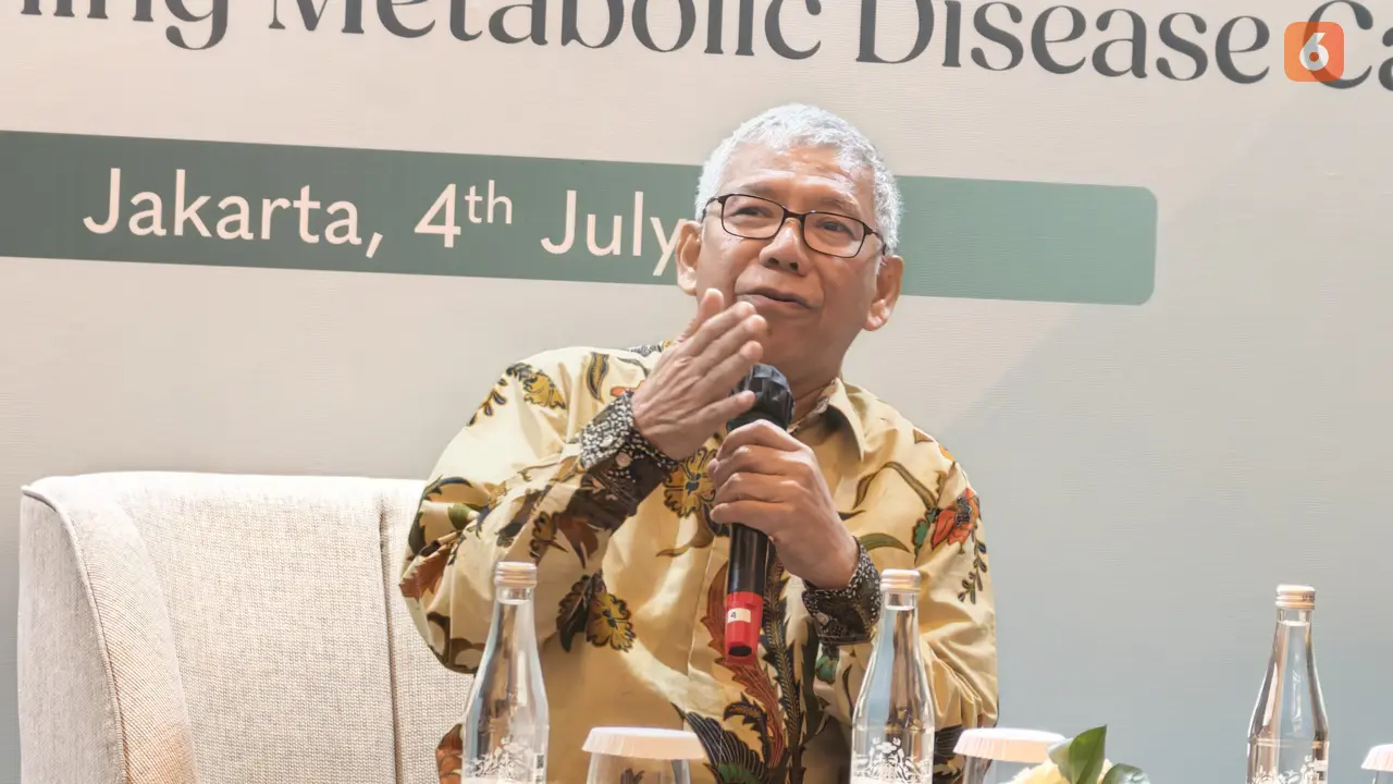 Ketua Umum Perkumpulan Endokrinologi Indonesia (PERKENI), Prof. Dr. dr. Em Yunir, SpPD-KEMD (Foto: Aditya Eka Prawira/Liputan6.com)