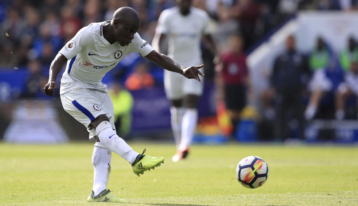 Pemain Chelsea, N'Golo Kante hingga saat ini telah menyumbangkan satu gol untuk timnya. Kante bisa mencetak gol jarak jauh jika penyerang Chelsea kesulitan membobol gawang Arsenal.  (Mike Egerton/PA  via AP)