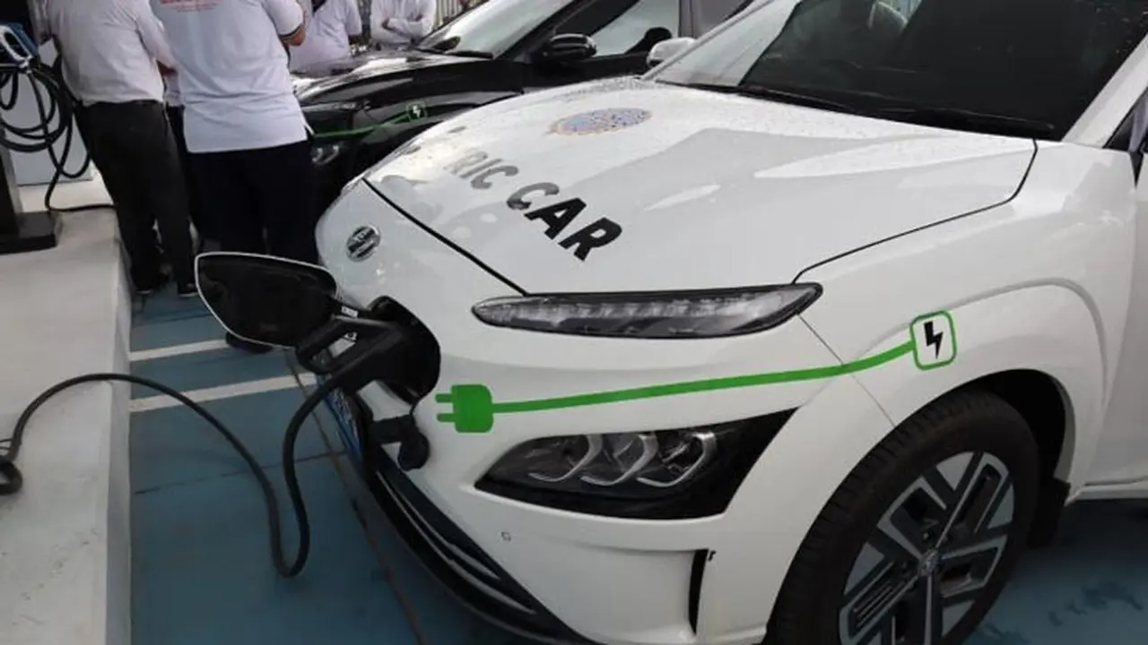 PLN Resmikan 2 SPKLU di Lampung (PLN)