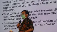 Peneliti utama uji klinis fase III vaksin rekombinan Covid-19 Anhui Rodman Tarigan memberikan keterangan pers di Gedung RS Pendidikan Kedokteran Unpad, Kota Bandung, Selasa (2/3/2021). (Liputan6.com/Huyogo Simbolon)