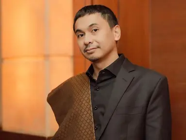 Raditya Dika dikenal luas sebagai penulis buku, sutradara hingga aktor. Bahkan, berbagai buku dan film yang digarapnya selalu berhasil menarik perhatian masyarakat. (Liputan6.com/IG/@raditya_dika)