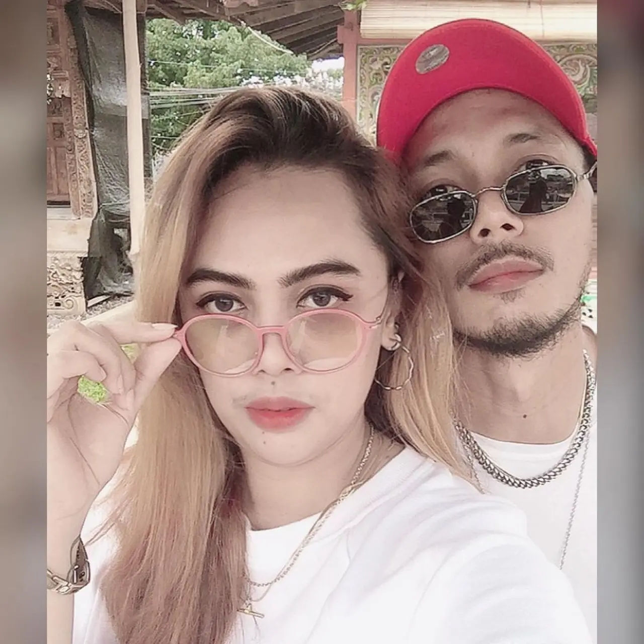 Pernah Viral Ini 7 Potret Terbaru Norman Kamaru Bersama Istri Yang