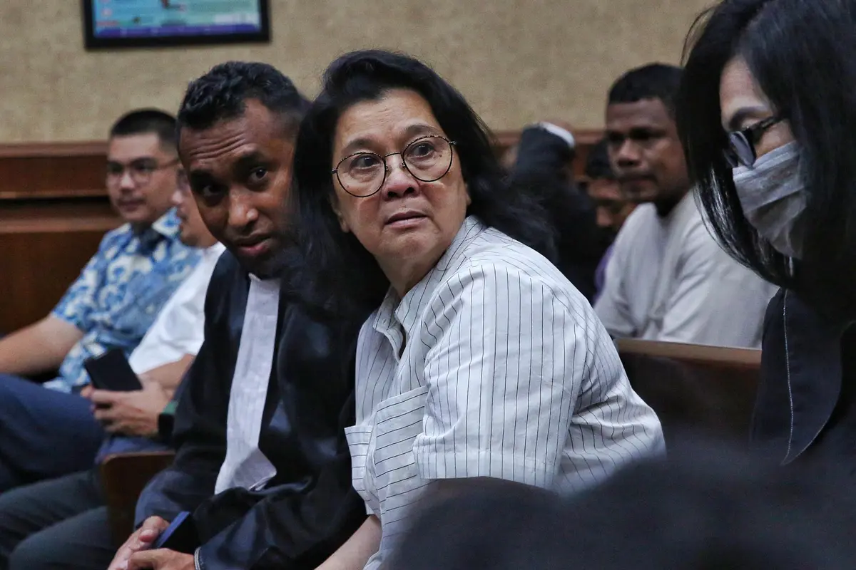 Lisa Rachmat Didakwa Suap Tiga Hakim PN Surabaya