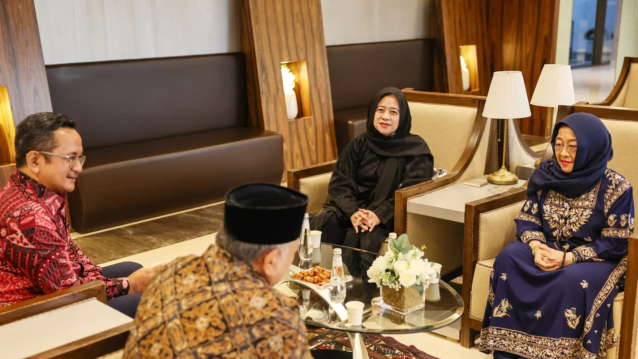 Presiden Kelima RI Megawati Soekarnoputri tiba di Mekkah, Arab Saudi, untuk menjalani ibadah umrah bersama puterinya, yang juga Ketua DPR RI Puan Maharani. (Istimewa)