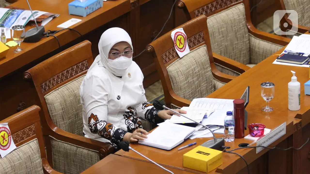 Menaker RDP dengan Komisi IX DPR
