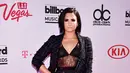 Penyanyi cantik, Demi Lovato saat berpose di karpet merah saat menghadiri ajang bergengsi tahunan Billboard Music Awards 2016 di Las Vegas, Nevada, Minggu (22/5). (David Becker/Getty Images/AFP)